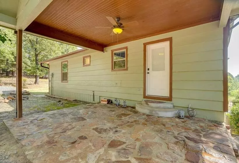 Cozy East Texas Retreat Near Lake O The Pines!