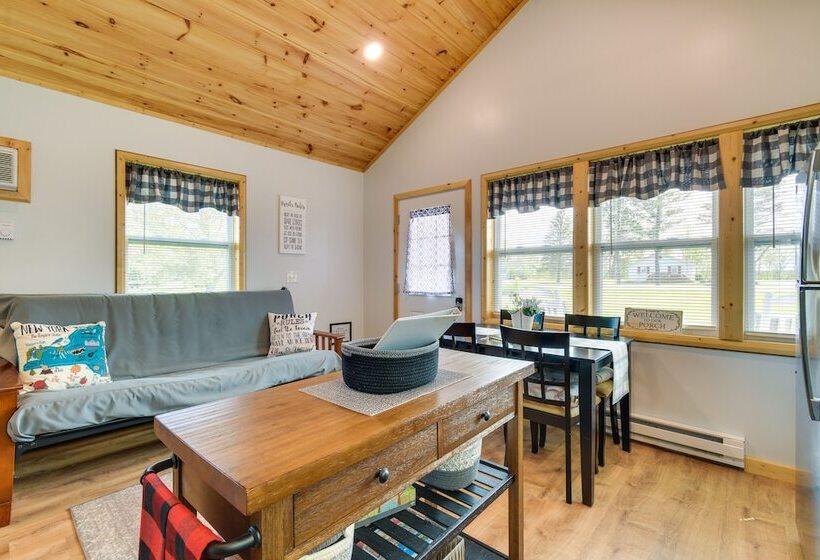 Cozy New York Abode Porch, Near Fishing & Hiking