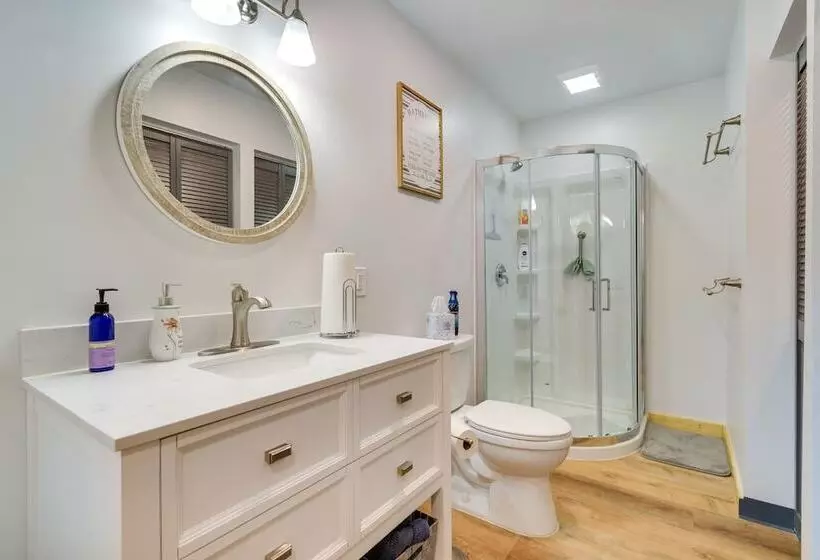 Cozy New York Abode   Porch, Near Fishing & Hiking