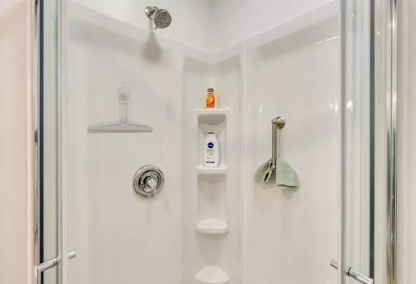 Cozy New York Abode   Porch, Near Fishing & Hiking