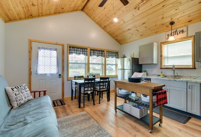 Cozy New York Abode Porch, Near Fishing & Hiking