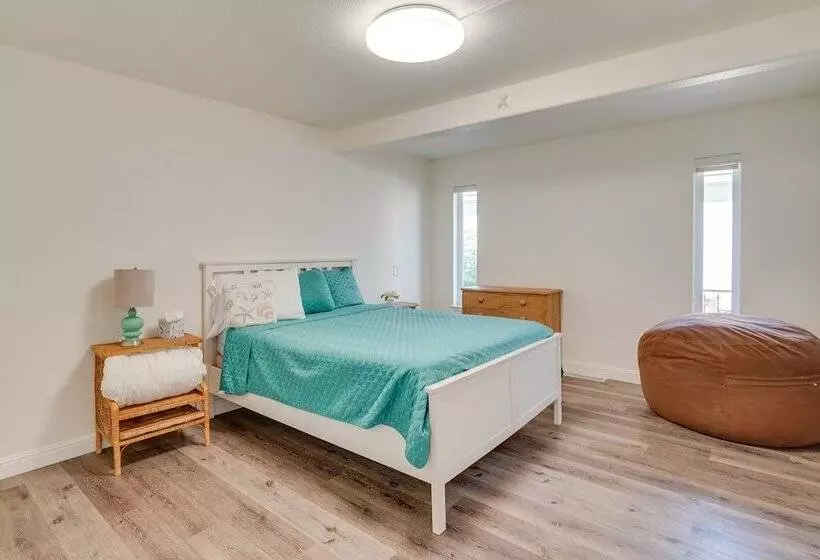 Discovery Bay Home W/ On Site Delta Access!