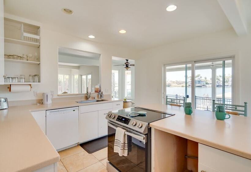 Discovery Bay Home W/ On Site Delta Access!