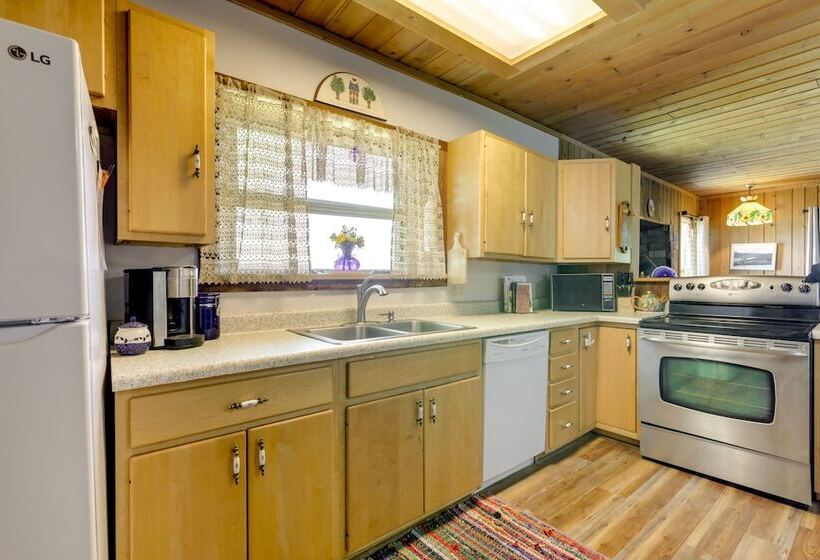 Scenic Mount Sopris View: Historic Alpine Cabin!