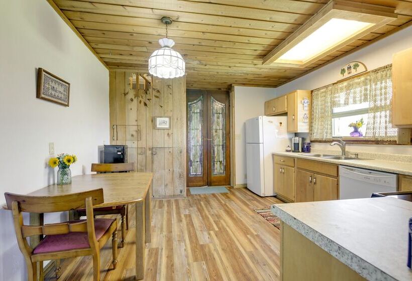 Scenic Mount Sopris View: Historic Alpine Cabin!