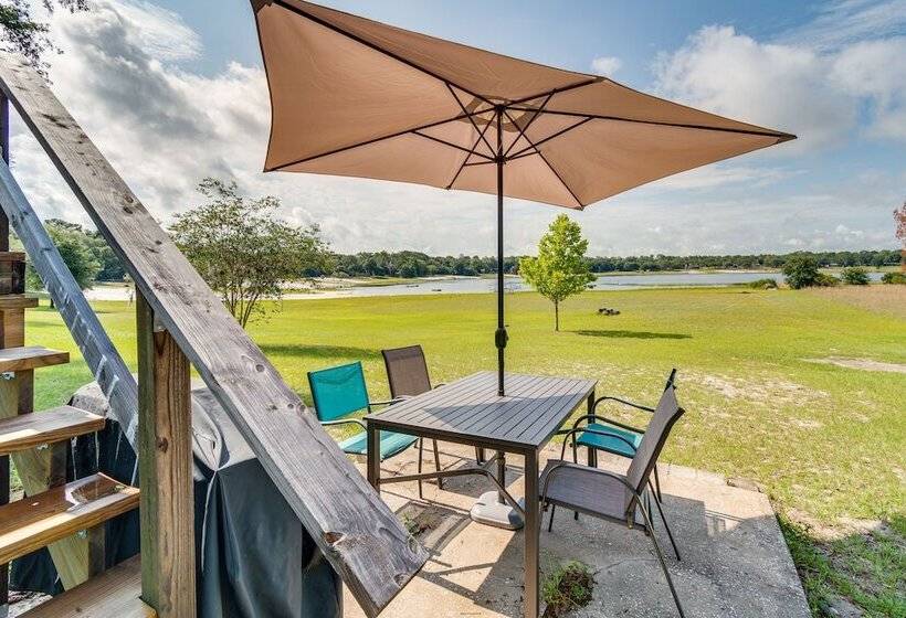 Keystone Heights Vacation Rental: On The Lake!