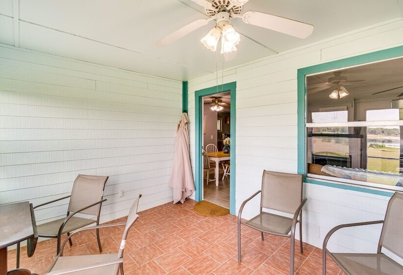 Keystone Heights Vacation Rental: On The Lake!