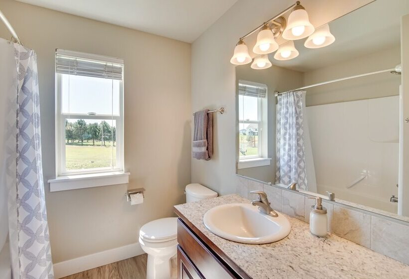 Kid Friendly Pasco Farmhouse W/ Playset, Game Room