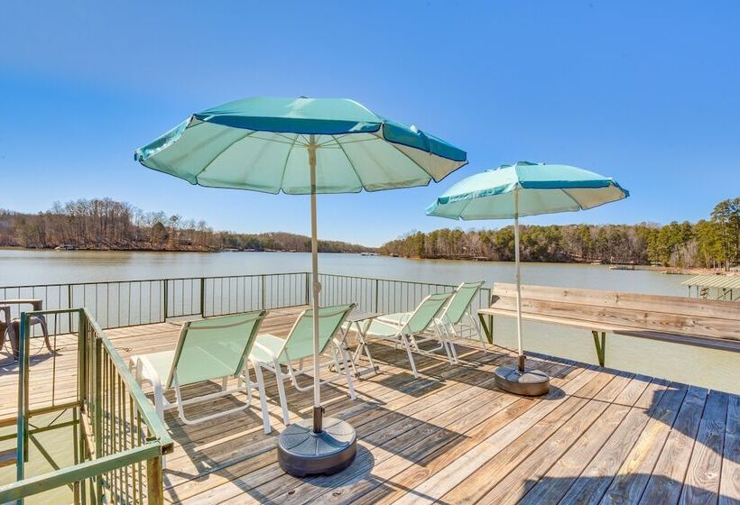 Lake Hartwell Retreat W/ 2 Tier Dock & Boat Slip!