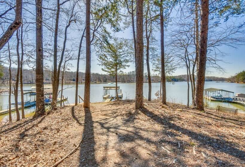 Lake Hartwell Retreat W/ 2 Tier Dock & Boat Slip!