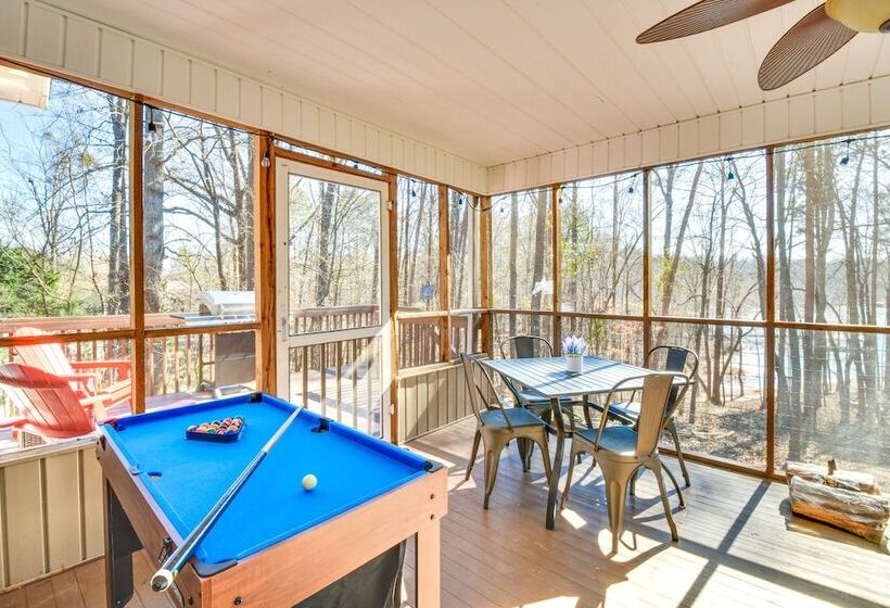 Lake Hartwell Retreat W/ 2 Tier Dock & Boat Slip!