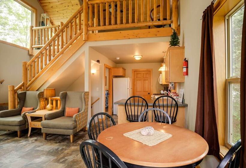 Lakefront Wisconsin Cabin: Dock, Walk To Beach!