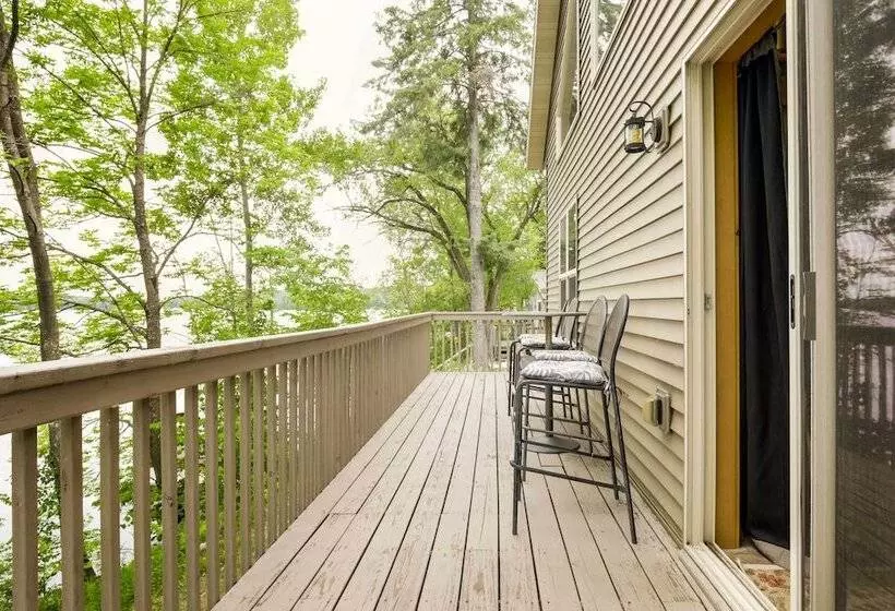 Lakefront Wisconsin Cabin: Dock, Walk To Beach!