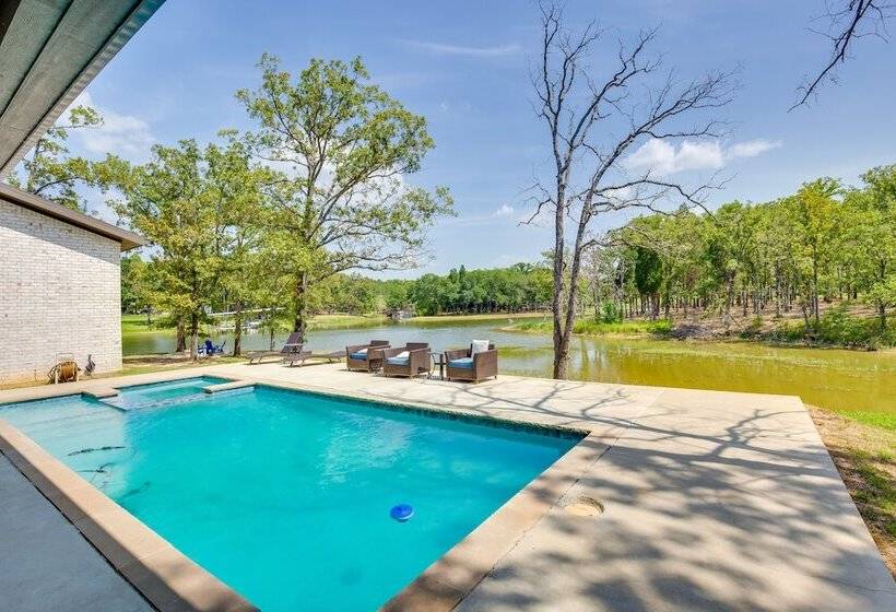 Luxe Waterfront Home In Malakoff W/ Pool + Hot Tub