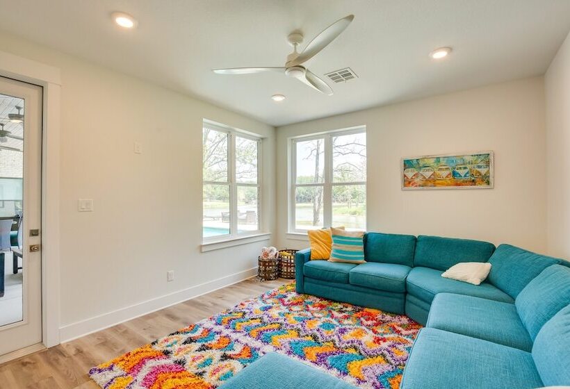 Luxe Waterfront Home In Malakoff W/ Pool + Hot Tub