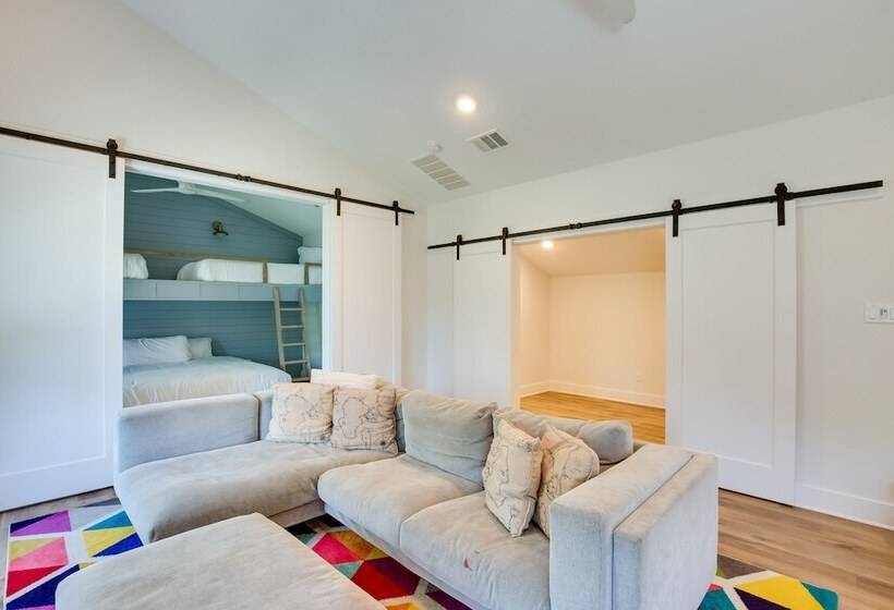 Luxe Waterfront Home In Malakoff W/ Pool + Hot Tub