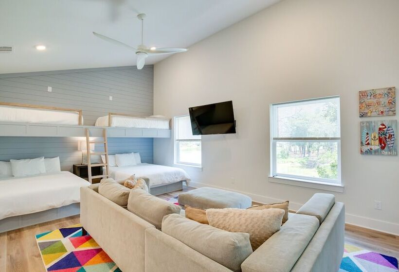 Luxe Waterfront Home In Malakoff W/ Pool + Hot Tub