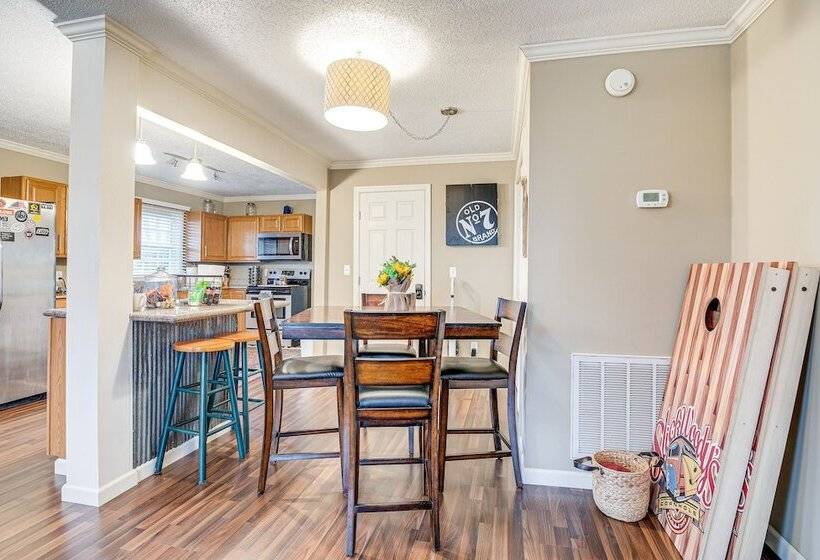 Lynchburg Home W/ Patio   2 Mi To Tims Ford Lake!