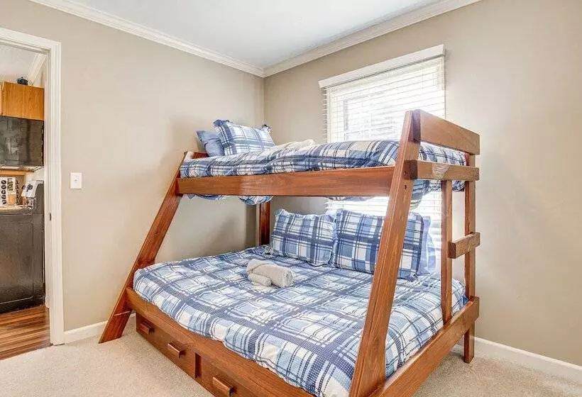 Lynchburg Home W/ Patio   2 Mi To Tims Ford Lake!