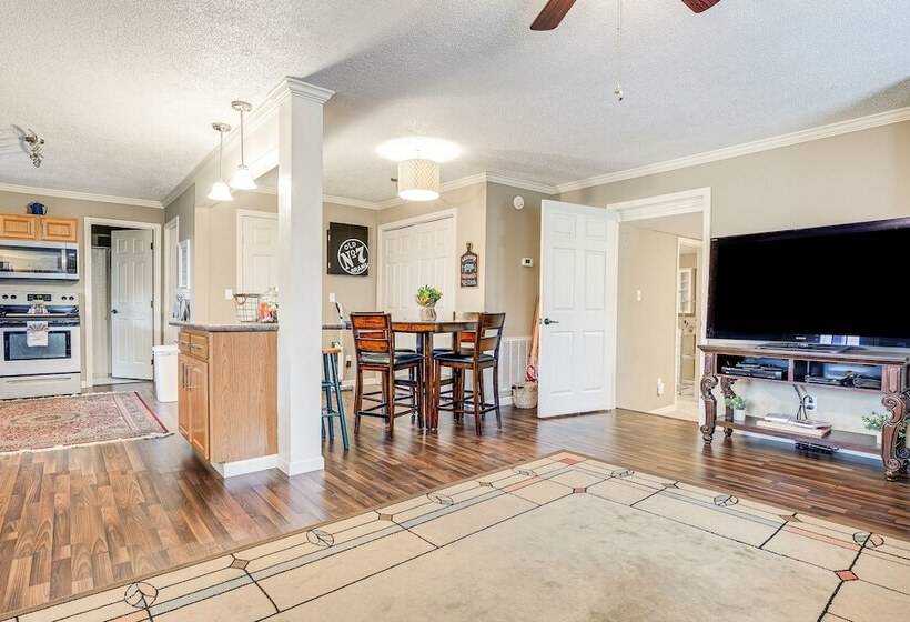 Lynchburg Home W/ Patio 2 Mi To Tims Ford Lake!