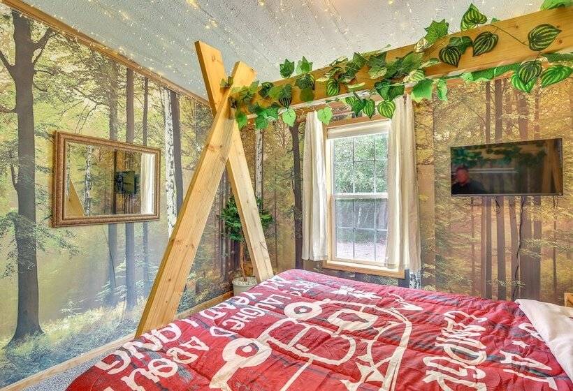 Modern Keystone Home: 4 Mi To Mount Rushmore!