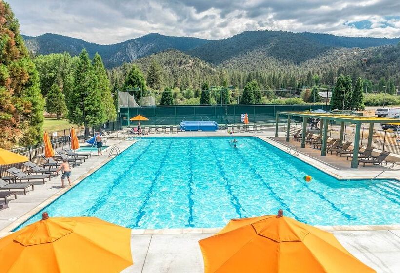 Modern Pine Mountain Club Cabin W/ Community Pool!