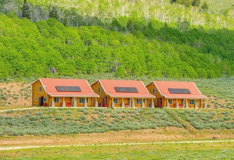 Mountain Cabin In Wyoming Range: Scenic & Remote!