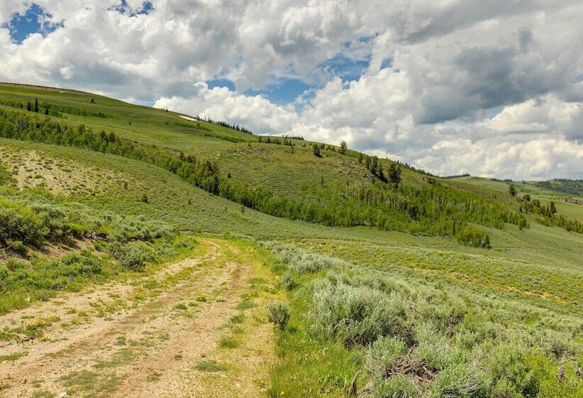 Mountain Cabin In Wyoming Range: Scenic & Remote!