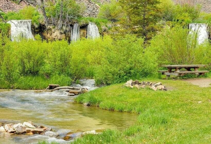 Mountain Cabin In Wyoming Range: Scenic & Remote!