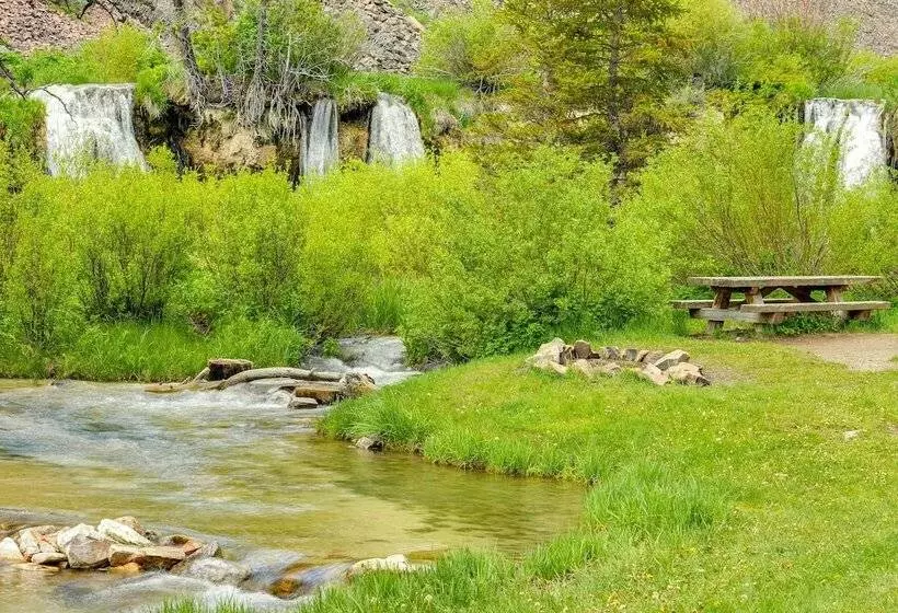 Mountain Cabin In Wyoming Range: Scenic & Remote!