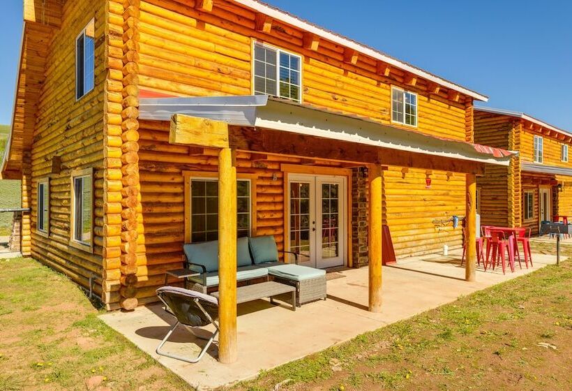 Mountain Cabin In Wyoming Range: Scenic & Remote!