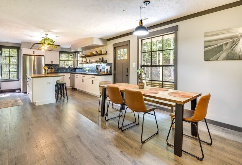 Secluded Mountain Retreat: 30 Mi To Asheville!