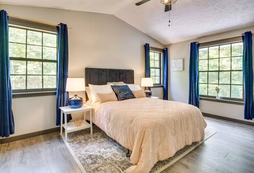 Secluded Mountain Retreat: 30 Mi To Asheville!