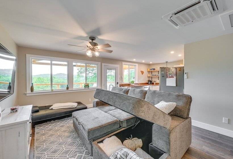 Pickens Cottage ~ 5 Mi To Table Rock State Park!