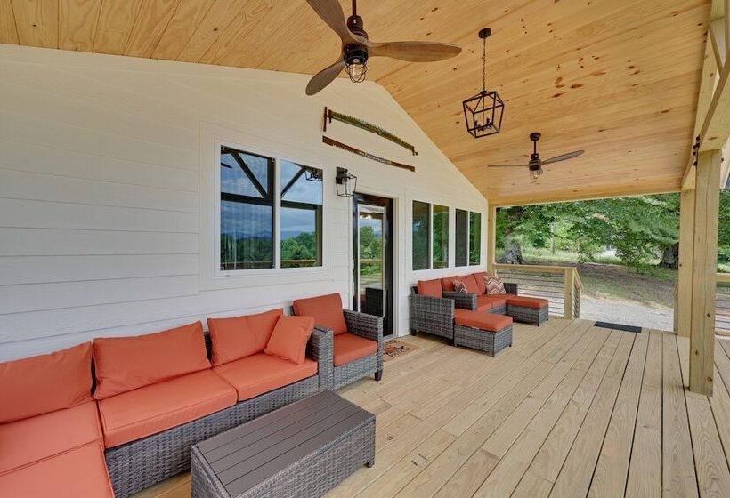 Pickens Cottage ~ 5 Mi To Table Rock State Park!