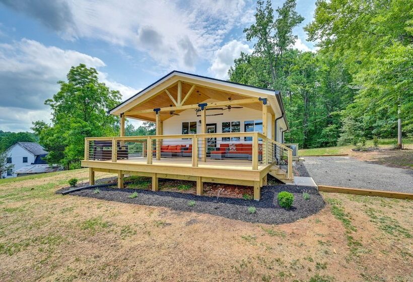 Pickens Cottage ~ 5 Mi To Table Rock State Park!