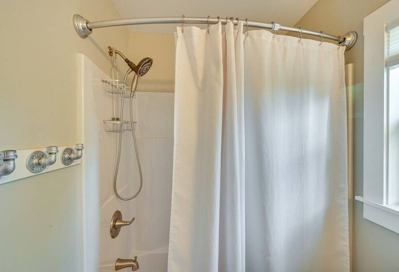 Pickens Cottage ~ 5 Mi To Table Rock State Park!