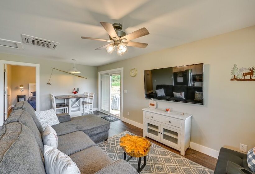 Pickens Cottage ~ 5 Mi To Table Rock State Park!