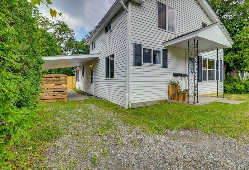 Quiet Home: Yard, Patio, Near Downtown Burlington