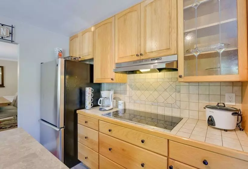 Rockville Home: Patio Oasis, Fireplace, Near Dc!