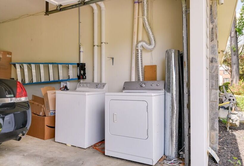 Rockville Home: Patio Oasis, Fireplace, Near Dc!