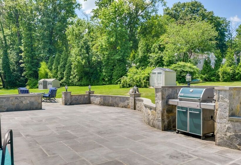 Rockville Home: Patio Oasis, Fireplace, Near Dc!