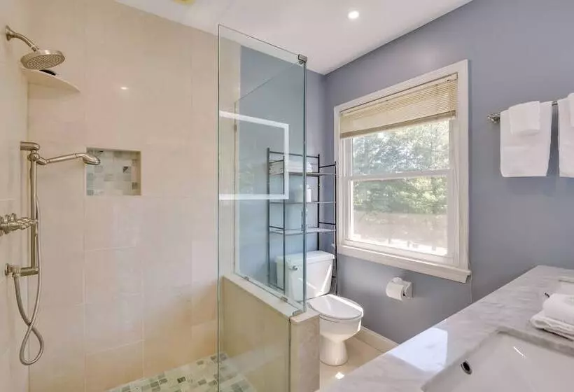 Rockville Home: Patio Oasis, Fireplace, Near Dc!