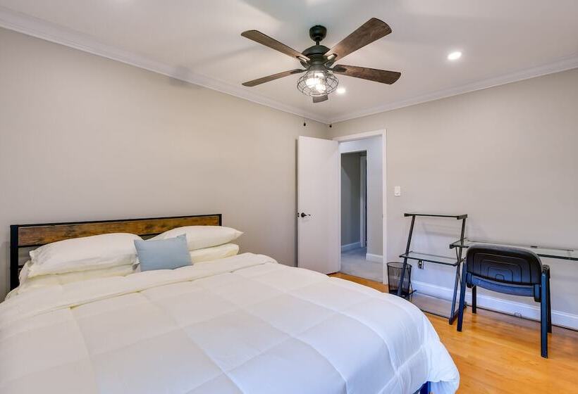 Rockville Home: Patio Oasis, Fireplace, Near Dc!