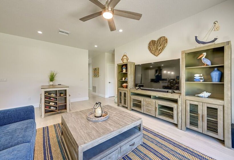 Sebring Serenity: Waterfront Retreat W/ Boat Dock!