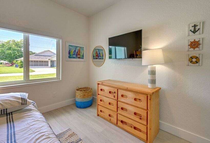 Sebring Serenity: Waterfront Retreat W/ Boat Dock!