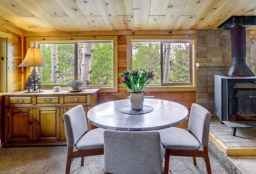 Secluded 3 Acre Cabin In Tollgate W/ Gas Grill!