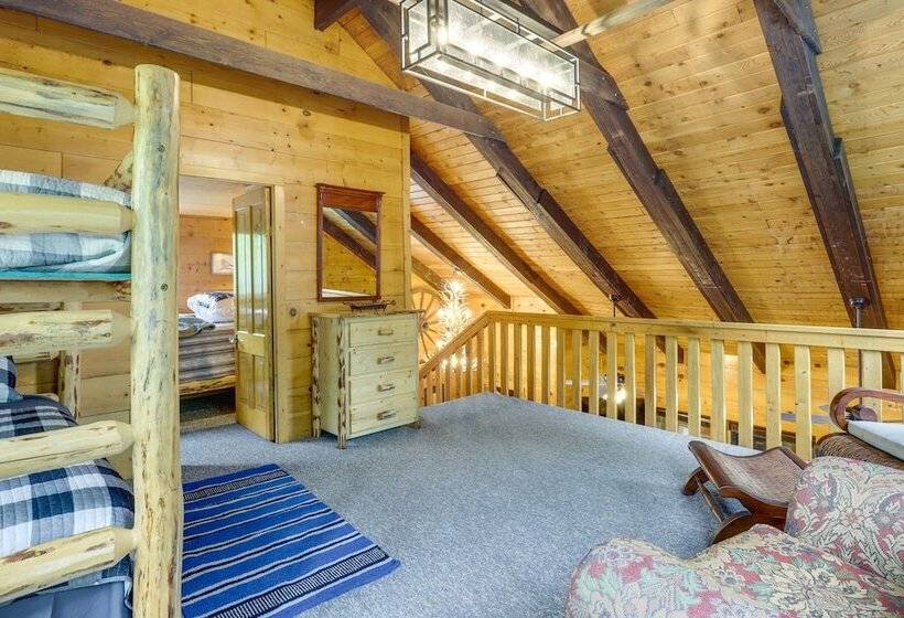 Secluded 3 Acre Cabin In Tollgate W/ Gas Grill!