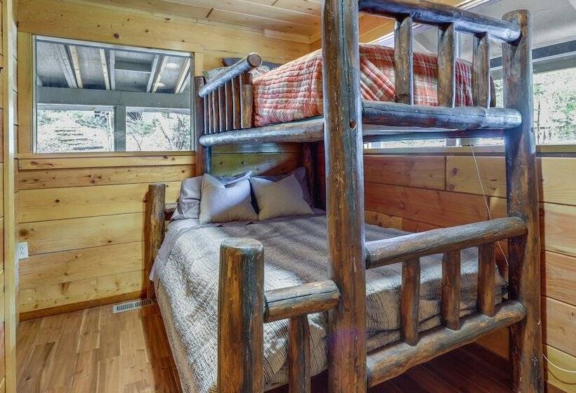 Secluded 3 Acre Cabin In Tollgate W/ Gas Grill!