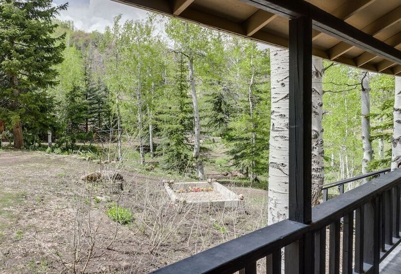 Secluded 3 Acre Cabin In Tollgate W/ Gas Grill!